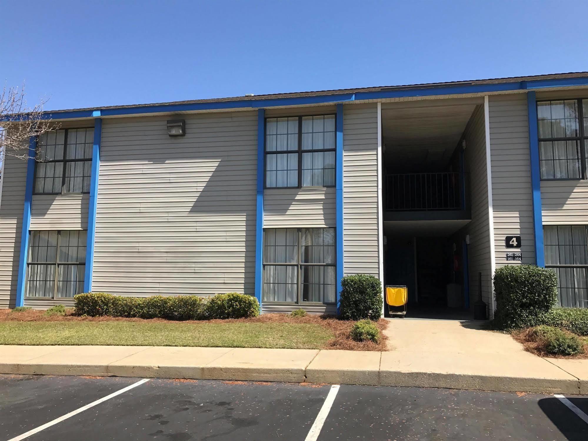 Red Roof Inn Dothan Exterior photo